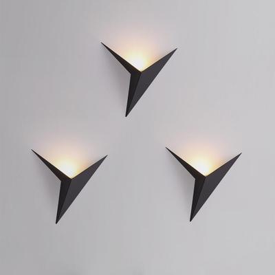 1 ks Moderní minimalistický trojúhelníkový tvar LED nástěnná svítidla Nástěnná LED lampa v severském stylu Vnitřní nástěnná svítidla do obývacího pokoje Jednoduché osvětlení HMM