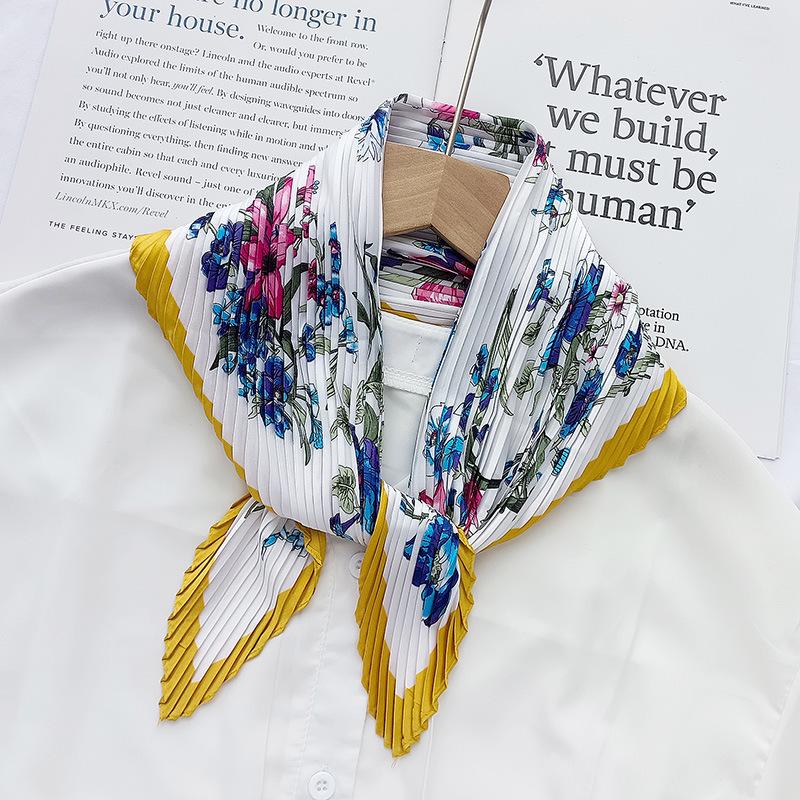 Retro Color Block Crinkled Square Scarf - 70cm Pleated Neckerchief in Imitation Silk for Women
