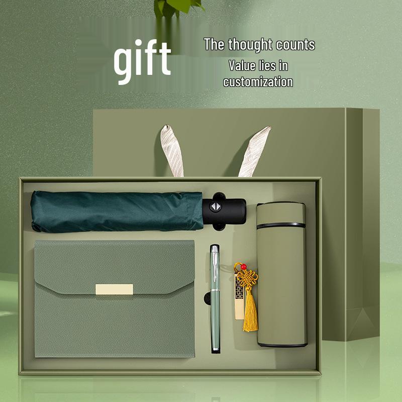 Exklusives Geschenkset: Maßgeschirm, Isolierbecher, Hochwertiges Notizbuch, USB-Speicherstick, Firmengeschenk