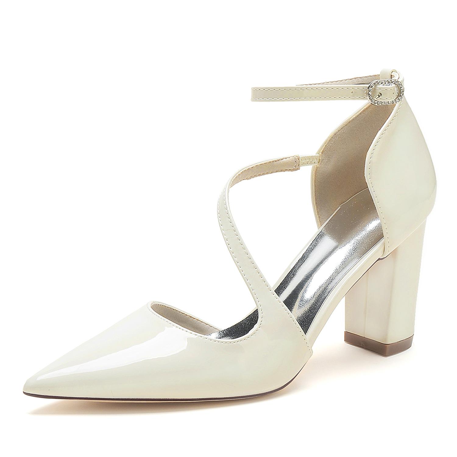 

Naked patent leather, high heel, light mouth, pointed thick heel, one word with large size. 36 слонова кістка