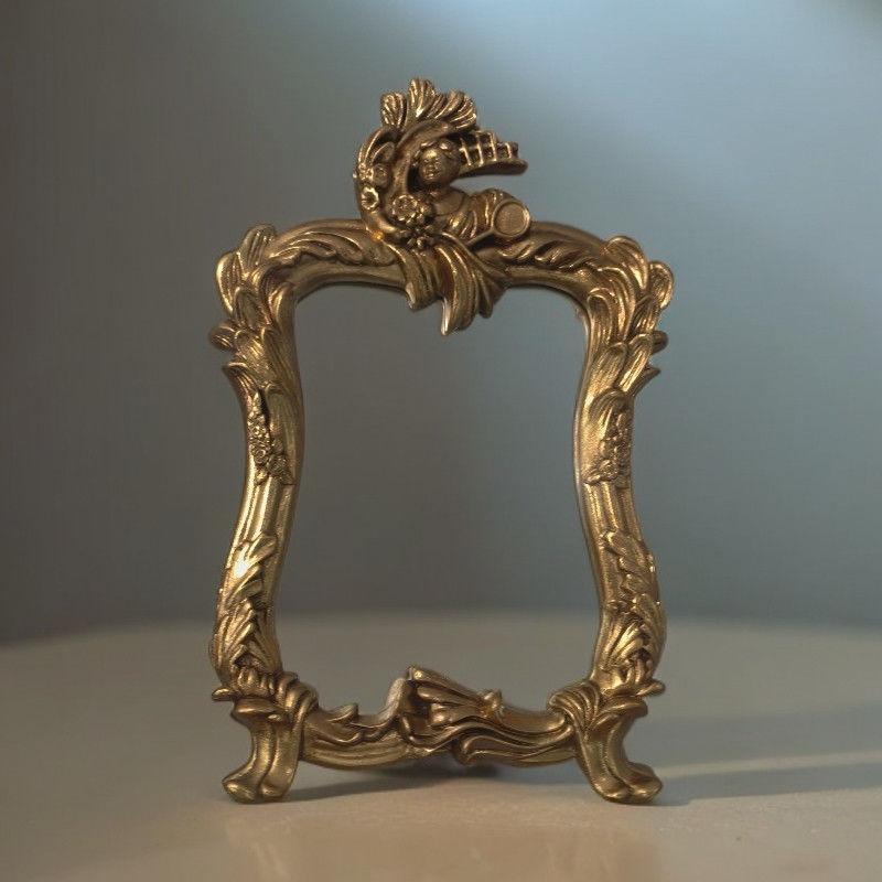 European Angel Palace Retro Mirror French Makeup Mirror Light Luxury Decorative Wall Mounted Makeup Mirror