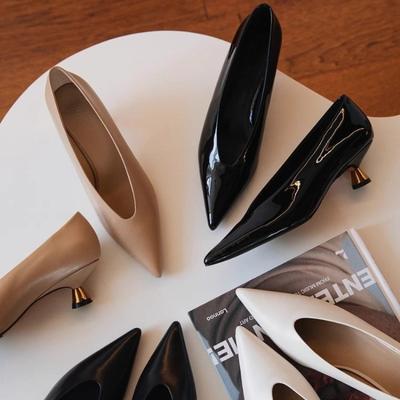 Scarpe Donna Décolleté Punta Affilata in Pelle Verniciata di Design Moda Basse Slip-On Primavera Autunno Scarpe con Tacco Basso per Feste da Ballo 2026