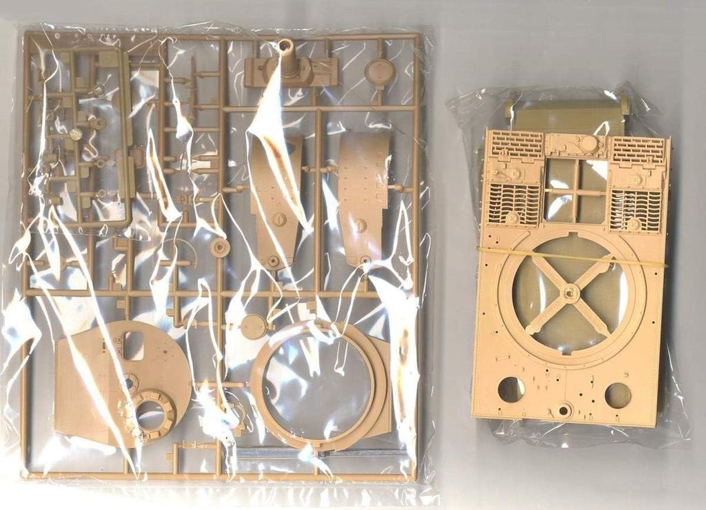 AFV Club 1/35 Tiger I Heavy Tank Late Production Plastic Model