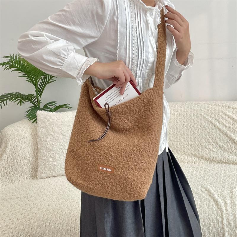 112 Gentle Milk Powder Color Plush Bag Fashion Shoulder Messenger Bag Autumn and Winter New Commuter Double-sided Canvas Bag