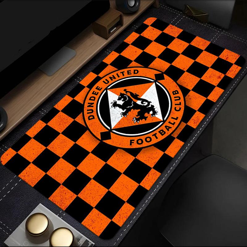 Dundee United Wappen Design Mauspade, Gummibasis, Esports Schreibtischmatte, Mauspade für Gamer und Bürogebrauch, Gaming Schreibtisch , leicht zu reinigende Matte