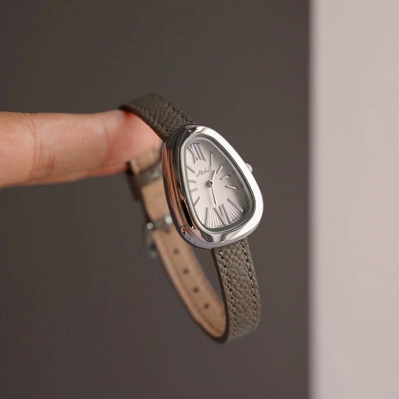 Simple Quartz Vintage Ladies Watch Luxury Fashionable Wristwatch Woman Niche Elegant Waterproof Leather Watches Gifts New