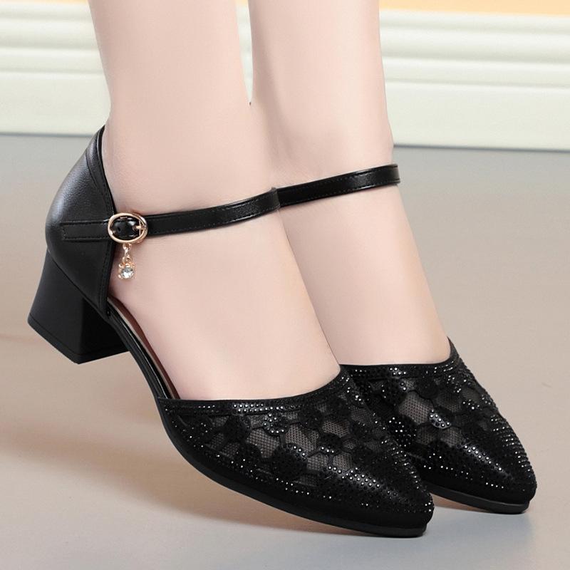 Fashion Women Closed Toe Sandals Women's Flat Mid Heel Women's Chunky Heel Genuine PU Leather Shoes Hollow Mesh Soft Bottom Mom Shoes