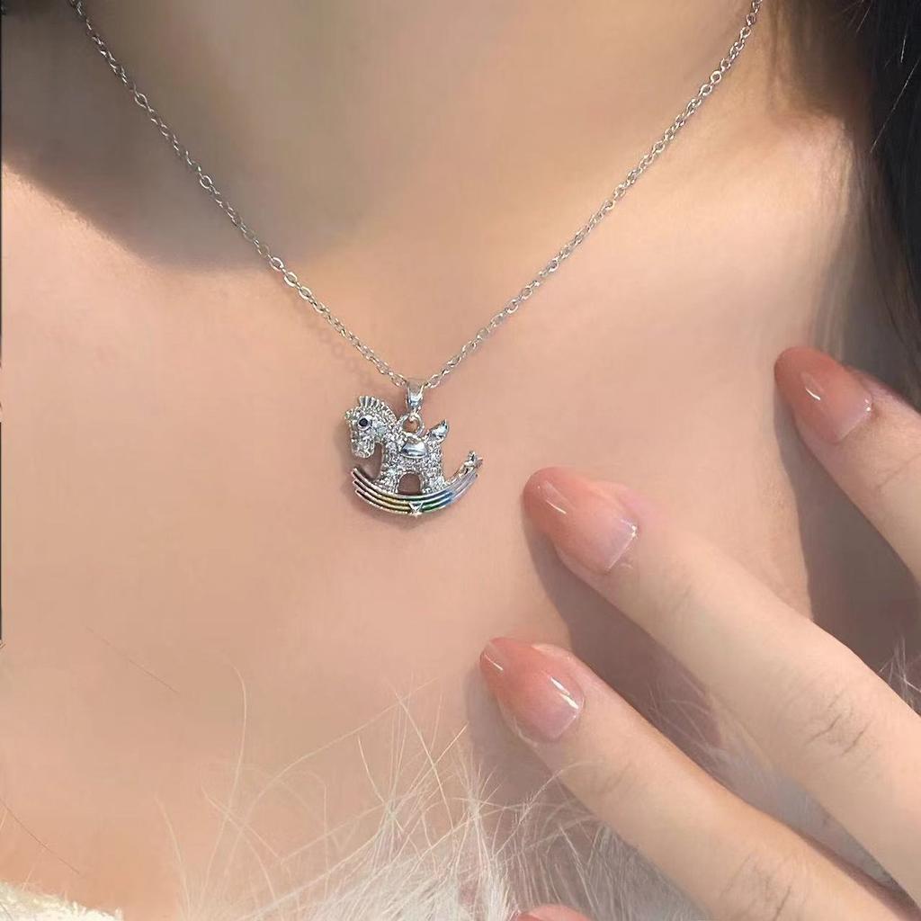 New Korean Style Titanium Steel Necklace Micro-Set Zirconia Small Horse Pendant Simple Elegant Fashion Trend Gold Plated Copper