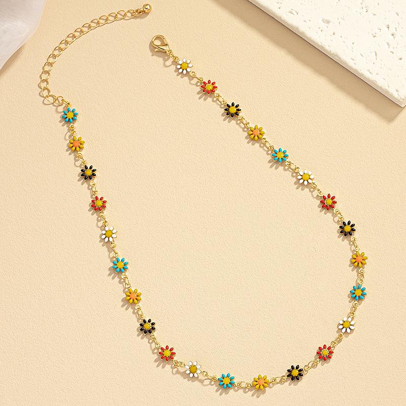 Korean Daisy Necklace: Colorful, Sweet, and Fresh Clavicle Chain for Women
