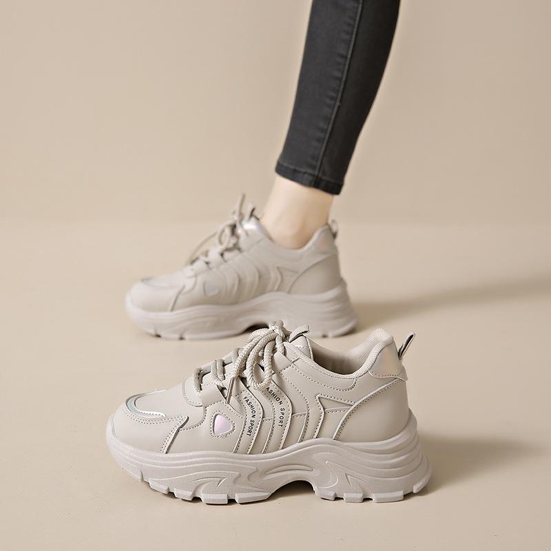 ins Korean version of the new dad shoes girl 2025 autumn student versatile sports running casual shoes platform heightening shoes