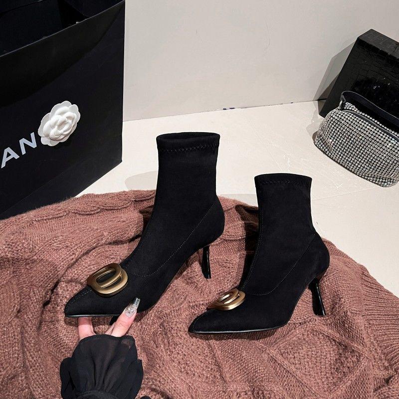 2025 Men's Knitted Stretch Stiletto Boots with Metal Buckle, Slim Fit & Versatile for Autumn/Winter.