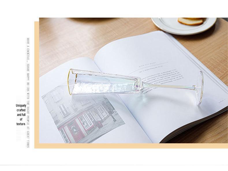Elegant Hammered Heart-Shaped High-Stemmed Crystal Champagne Glass with Gold-Plated Edge