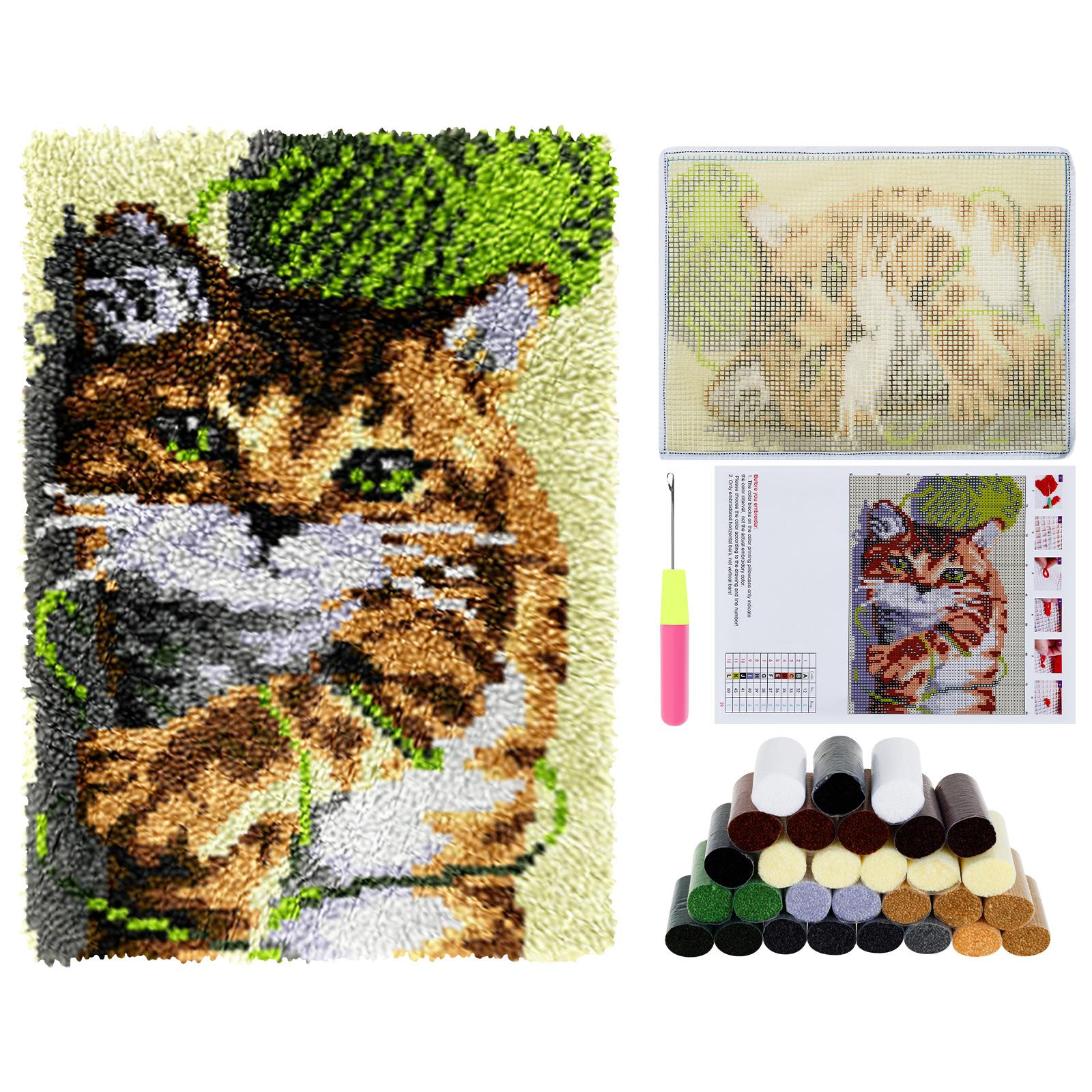 

DIY Latch Hook Rug Kit Cat Pattern Pre Printed Craft Rug Making Kit DIY Crochet Carpet Making Beginner Set for Adults Beginners