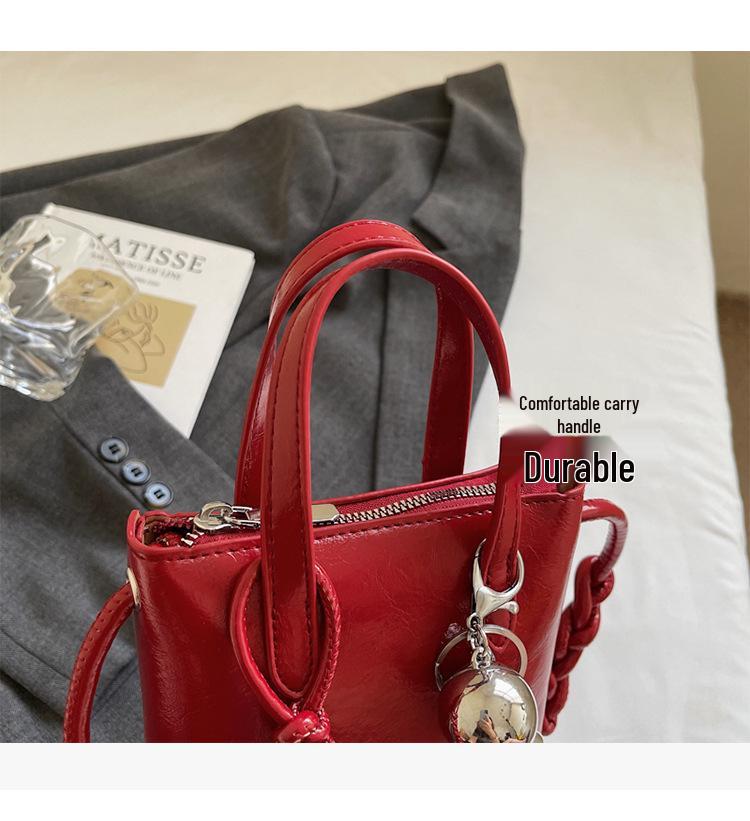 2025 Women's Mini Crossbody Bag – Lipstick Phone Carrier & Trendy Fashion Accessory