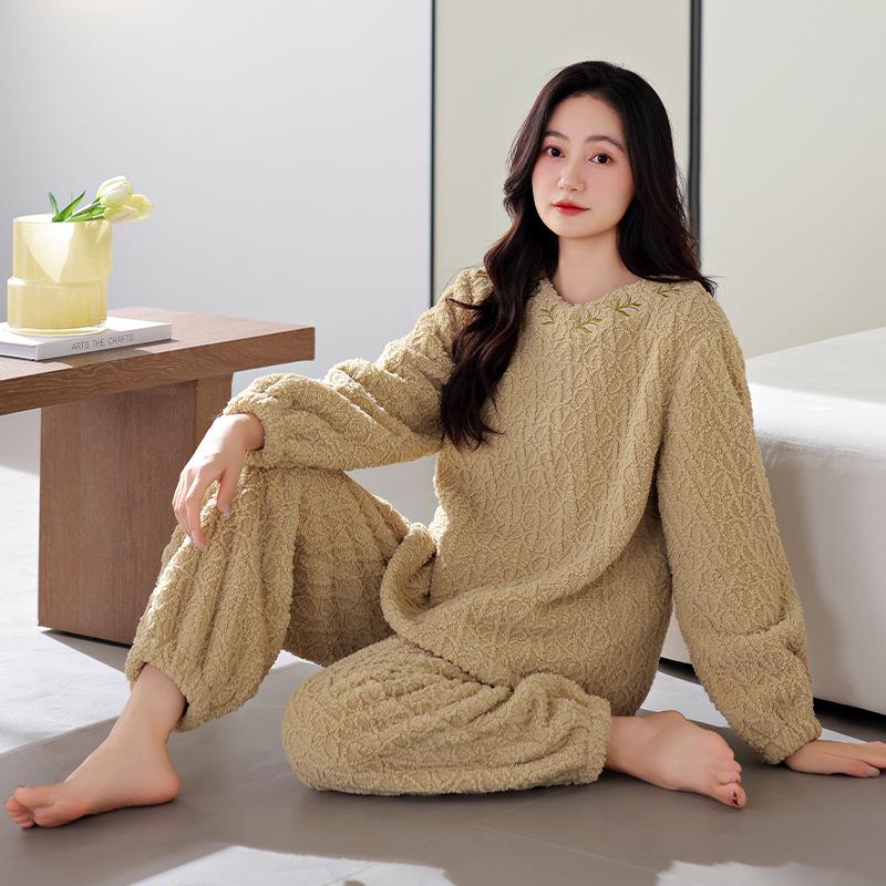 Cozy Winter Fleece Pajama Set for Couples - Thick Velvet Homewear for Women and Men