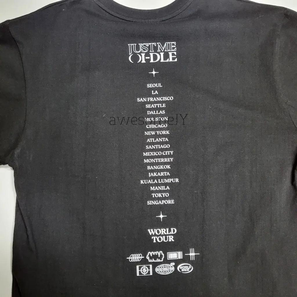 I-DLE group signature T-shirt Used