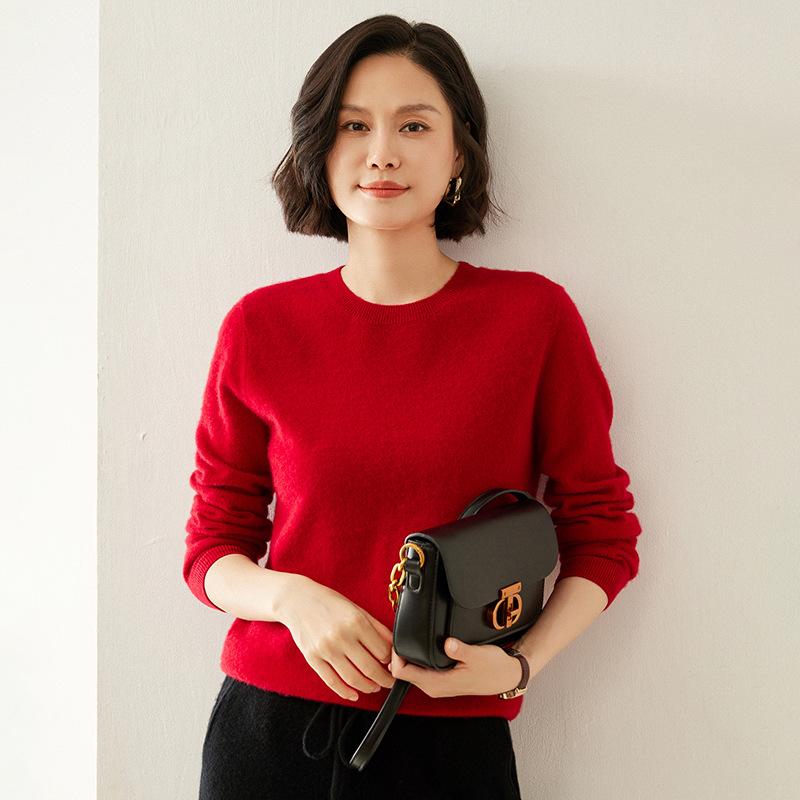 Flat Round Neck Cashmere Base Shirt for Women In Autumn and Winter Solid Color Long-sleeved Sweater Versatile and Comfortable Pullover Sweater