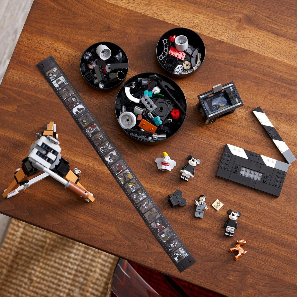 LEGO Disney Walt Disney Tribute: Kamera Spielzeug Geburtstagsgeschenk Block Muttertag Vatertag Männer Frauen Innen Stilvoll 43230
