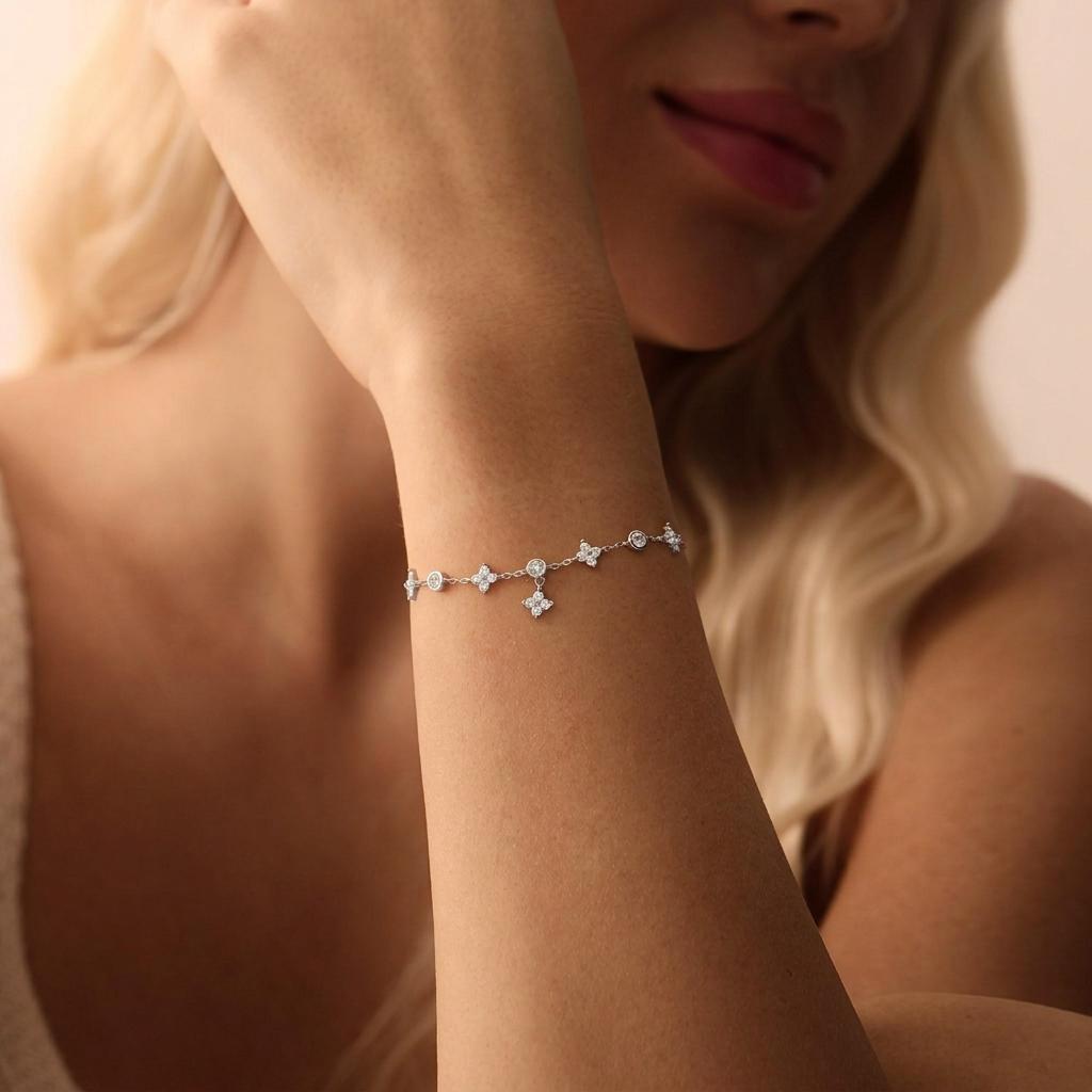 Delicate Sparkling Cubic Zirconia Flower Bracelet for Women Gold Plated Stackable Link Chain Bracelet Trendy Jewelry Accessories