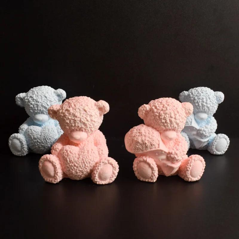 Bear Holding Flower Silicone Candle Molds 3D Animal Resin Soap Making Tools for Crafting Valentine's Day Or Wedding Gifts