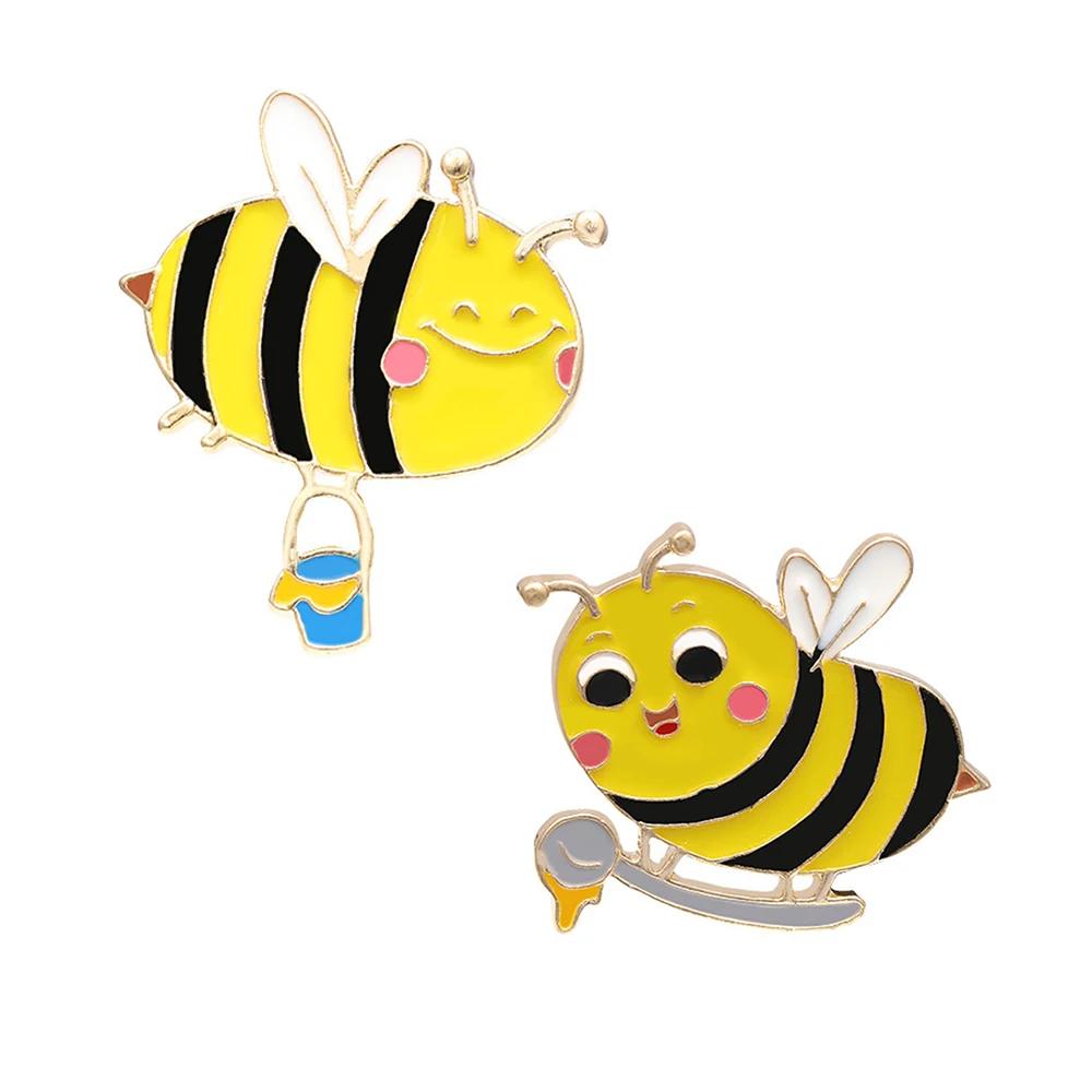 Cartoon Insect Bij Broche voor Meisjes Vrienden Schattige Grappige Bijen Verzamel Nectar Emaille Speldjes Aangepaste Rugzak Reversbadge Sieraden Cadeaus