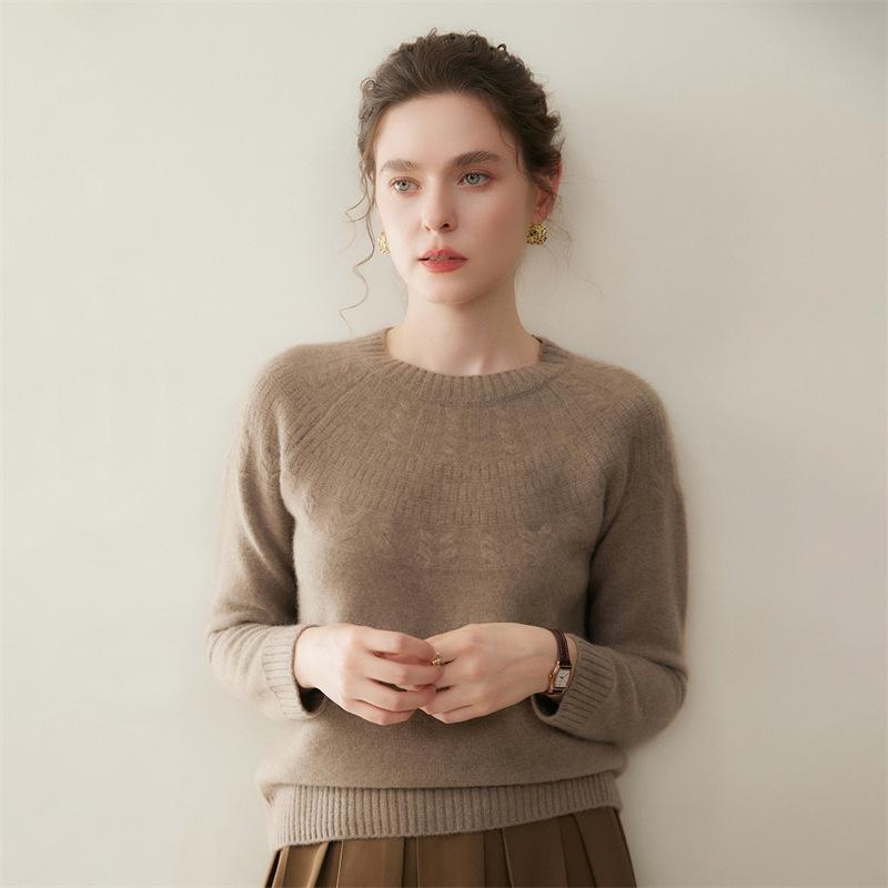 Women's Cashmere Knit Long Sleeve Pullover - Versatile Round Neck, Thick, Solid Color, Perfect Base Layer for Autumn/Winter