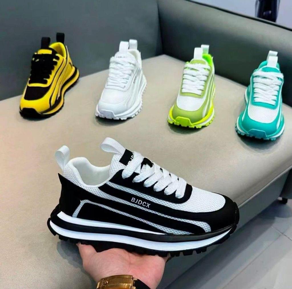 Men's Trendy European Mesh Running Shoes - Versatile & Breathable Casual Sneakers for Teens & Dads