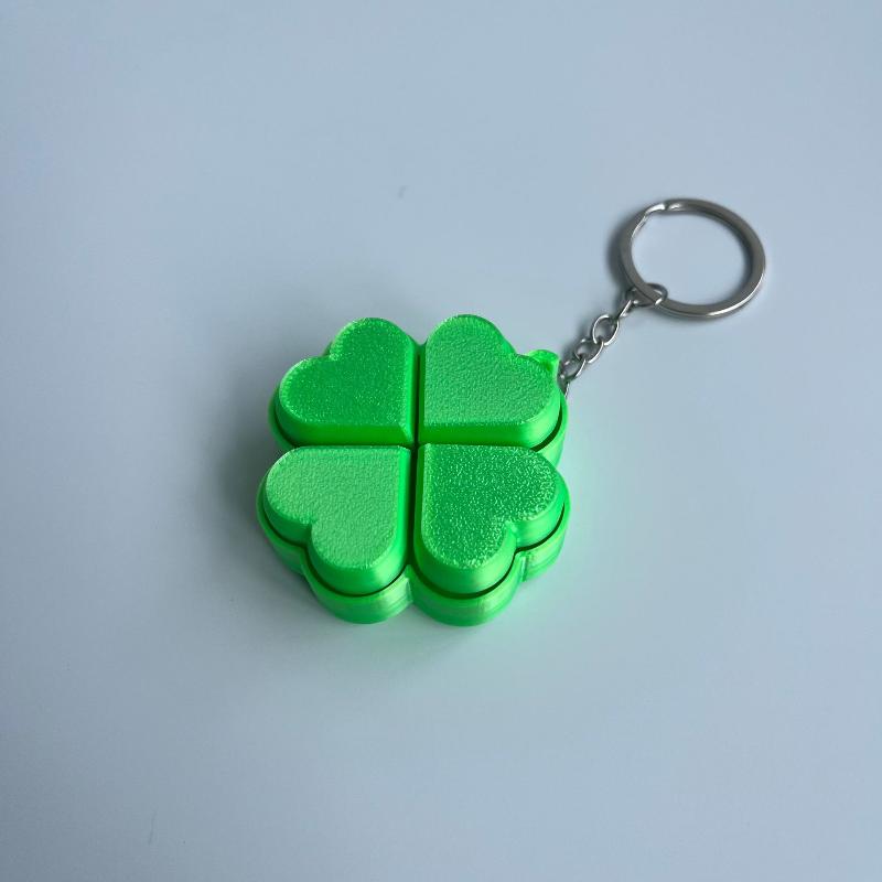 1Pcs 3D Printing Decompression Press Four Leaf Clover Key Chain Pendant Creative Fingertip Toy Bag Ornaments Party Favors