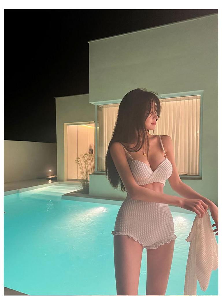 Women's High-End Sexy Three-Piece Swimsuit: Pure Desire Style with Perspective Steel Support, Gathered Fit, and Split Design.