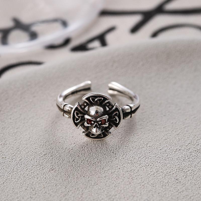 

Stylish Retro Skull Design Adjustable Copper Ring For Women With Elegant Zircon Stone