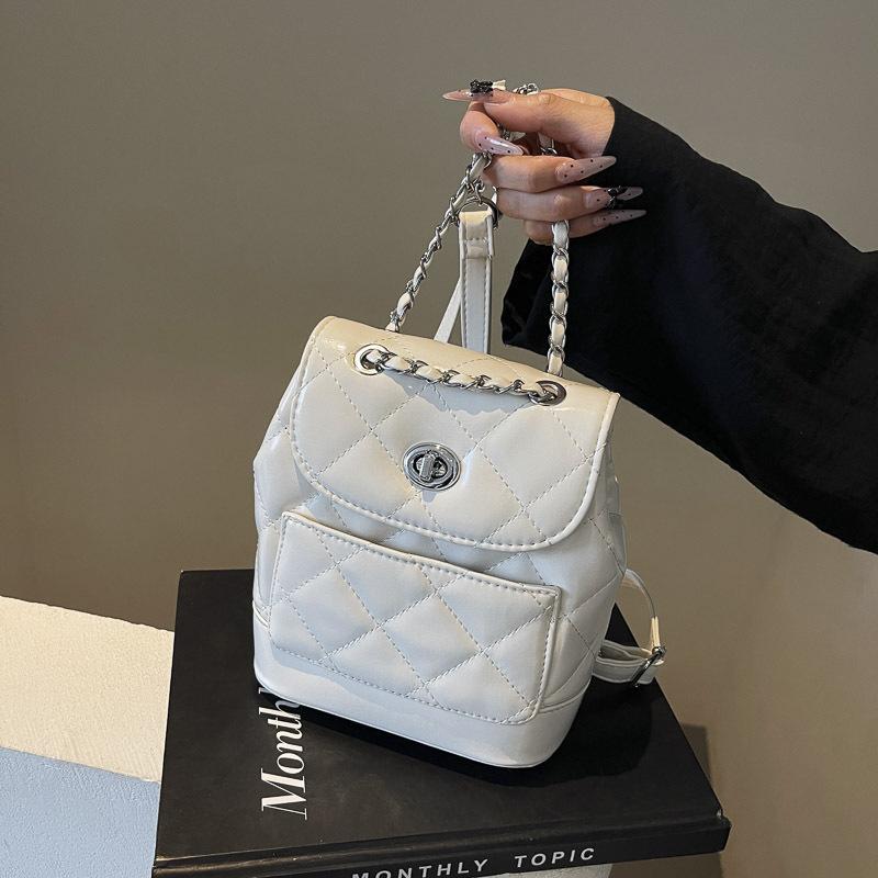 Rhombus chain backpack women's 2025 new autumn large-capacity bucket bag student schoolbag versatile commuter backpack