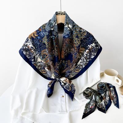 Neuer Stil Seidenschal Dunkles Blumendesign Hochwertiger Schal Schal Leichte Imitationsseide Quadratischer Schal Schal