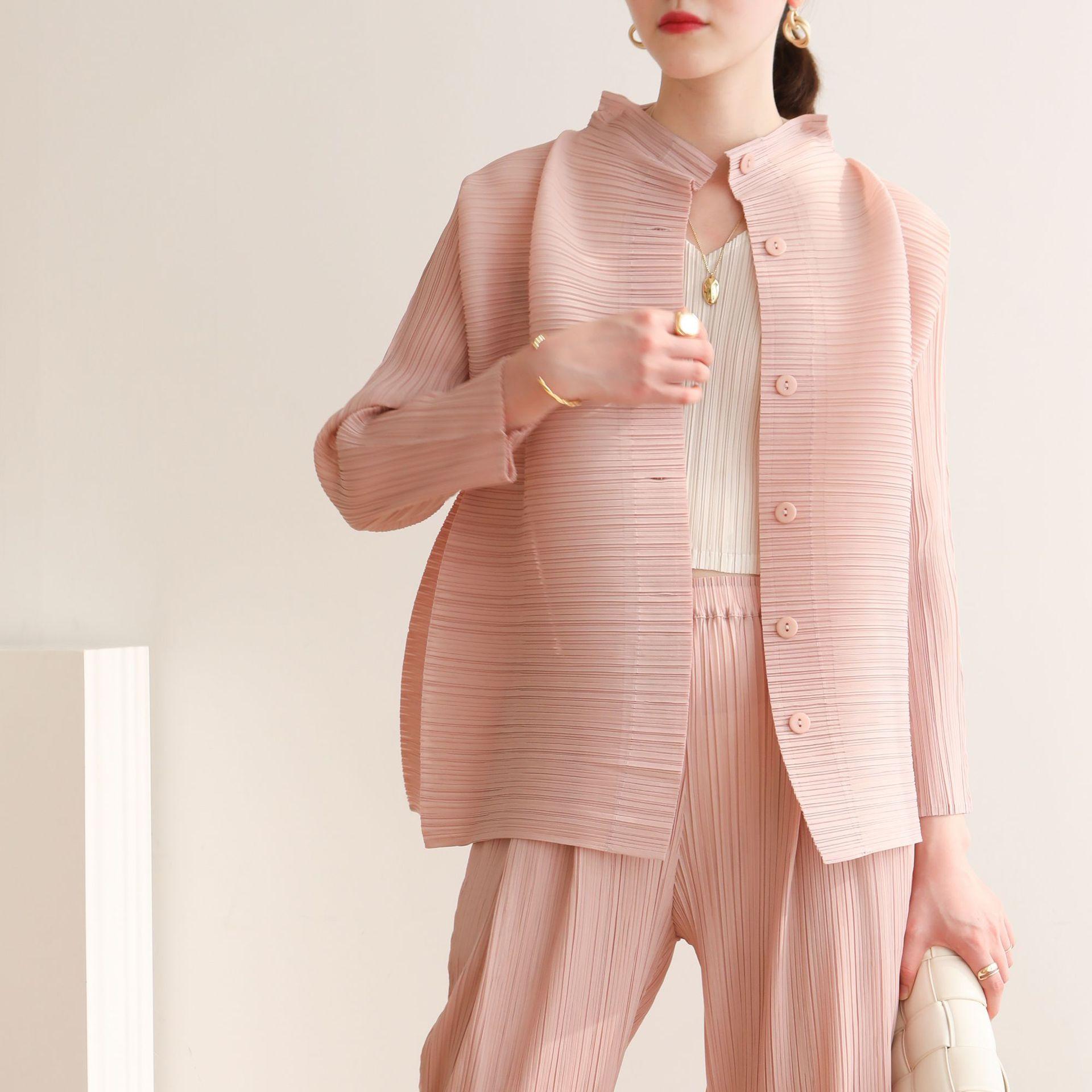 

Женская плиссированная блузка, свободный однобортный воротник-стойка с длинным рукавом, эластичная повседневная стильная летняя одежда One size розовый