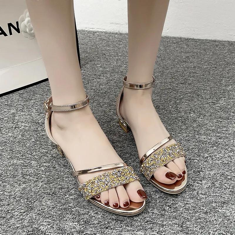 Fashion Designer Korea Open Toe Women's Sandals Outdoor Ladies Shoes on Offer Sales New Breathable Fashion Vintage Footwear Wholesale