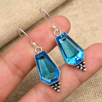 Bezaubernder blauer Topas-Edelstein, handgefertigter Ohrring-Schmuck aus 925er Sterlingsilber