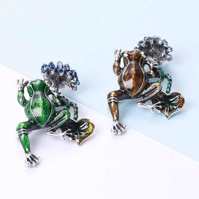 Vintage Alloy Oil Drip Frog Brooch Animal Pin Men'S And Women'S Shirts Coats Corsages Accessories Holiday Gifts