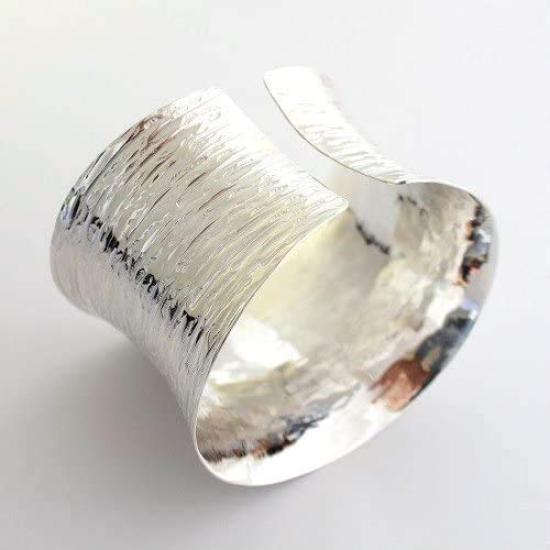 Carmelo World Accessories Karen Silver Bangle for Women