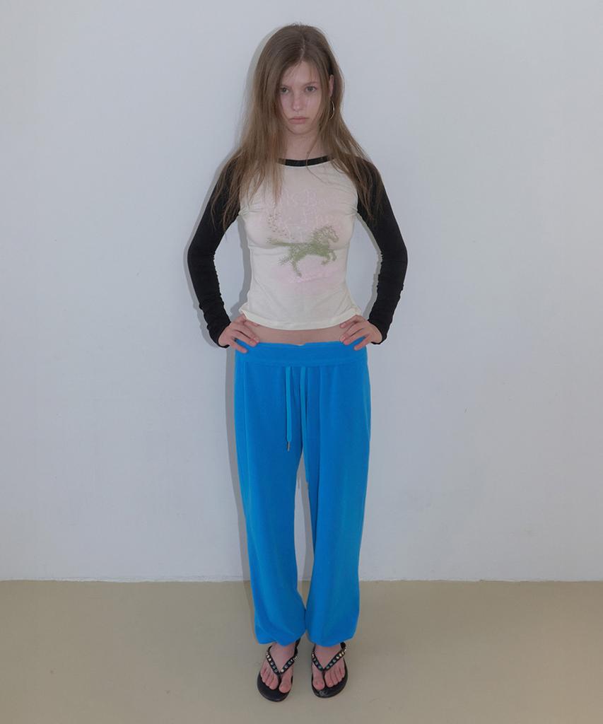 Geuliteu Pinte Raglan Long Sleeve T-Shirt_Pinte T-Shirt_Ivory/Black