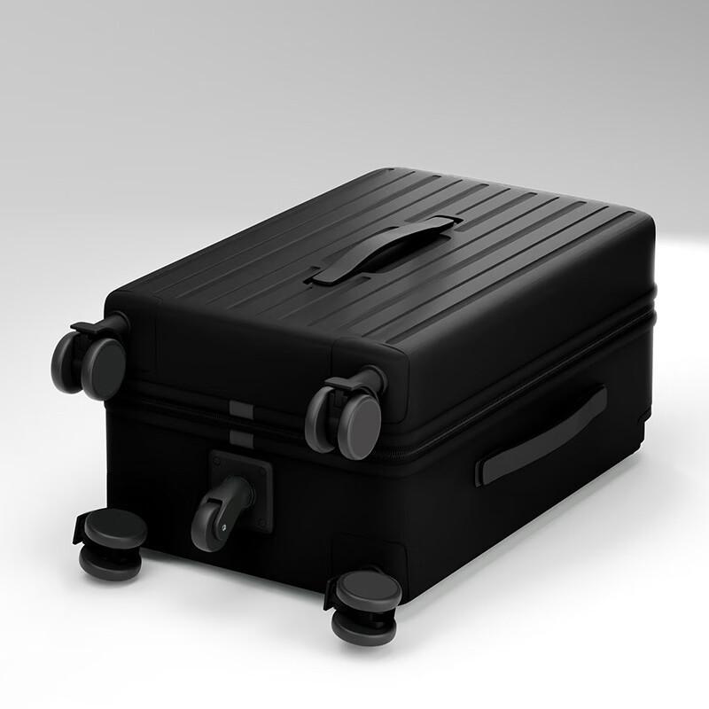 Traveler 513 Hardside Luggage