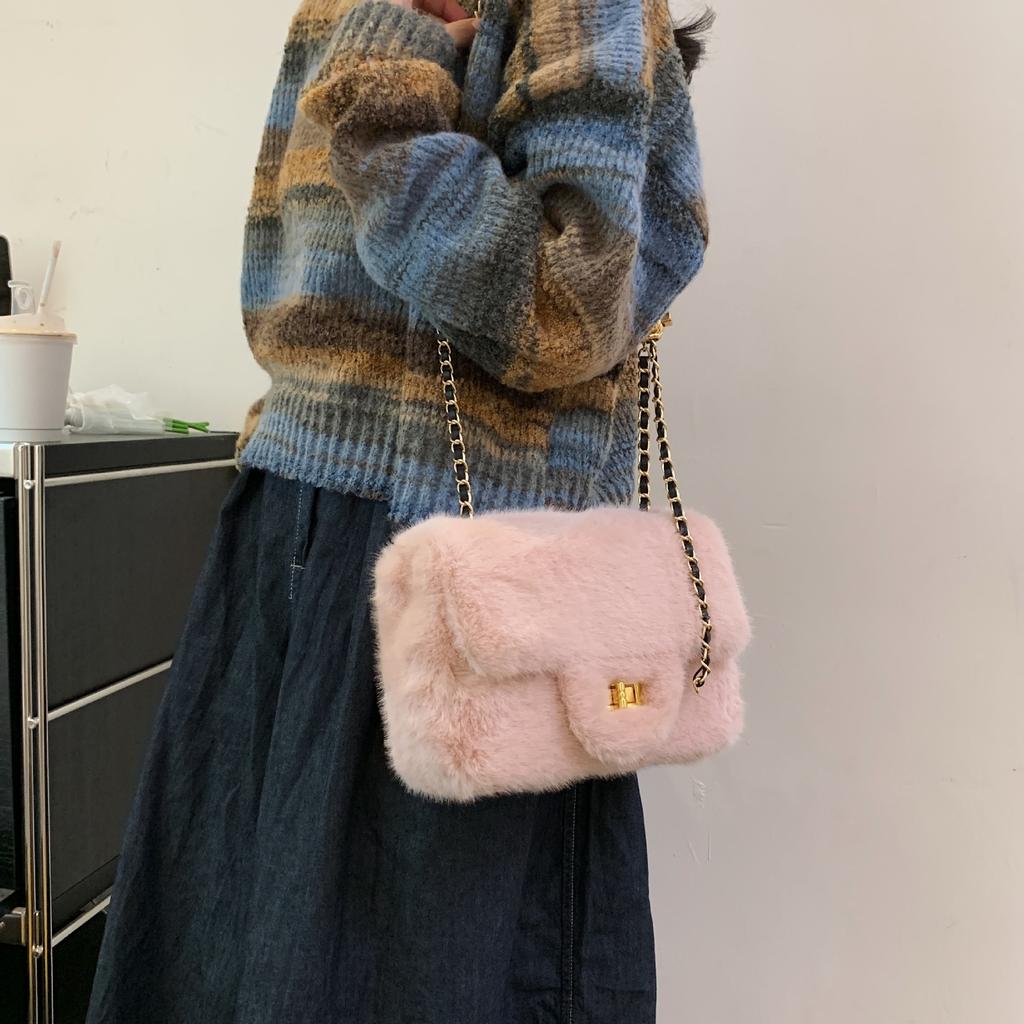 New Autumn and Winter Fluffy Square Bag Women's Foreign Style Plush Lock Shoulder Bag Versatile Fluffy Bag Chain Messenger Bag