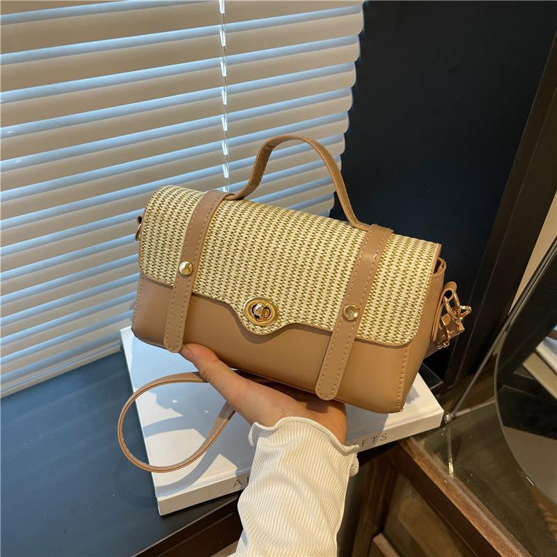 

Retro niche texture bag women s 2025 spring new simple commuter bag fashionable large-capacity shoulder messenger bag