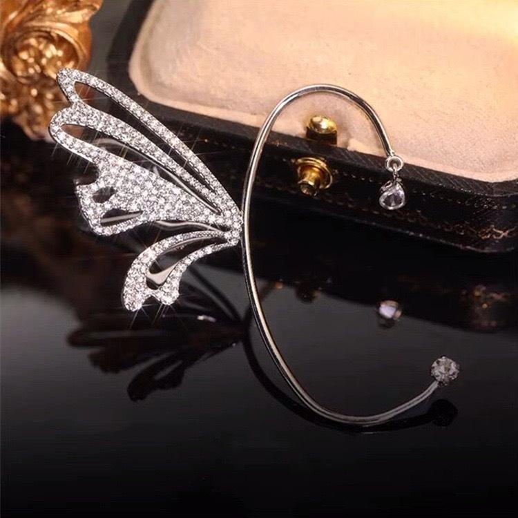 Elegant Zirconia Butterfly Ear Cuff - Non-Piercing, Niche Design