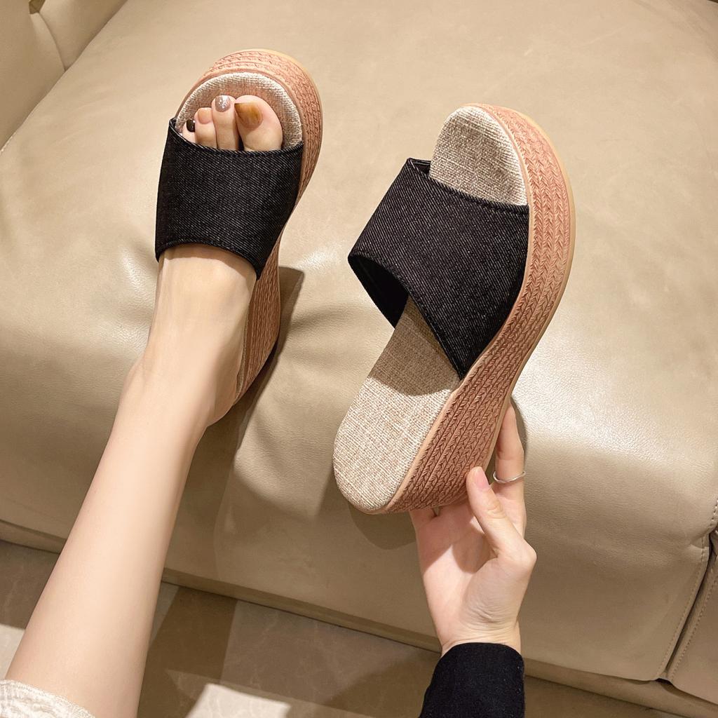 Slippers women's summer fashion, thick bottom increase height, outdoor slope heel one word cool slippers women
