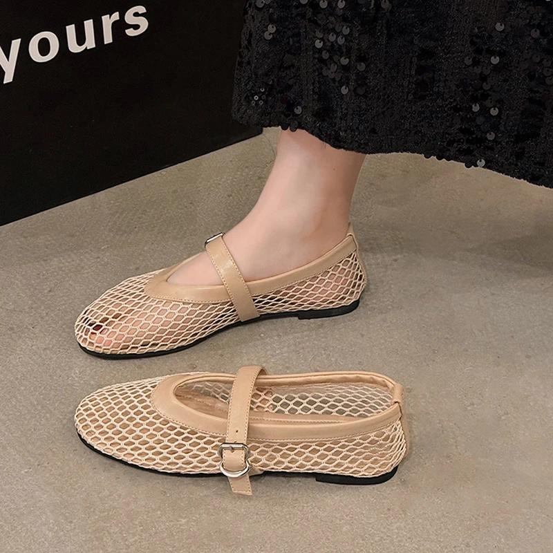 Flat Bottomed Hollowed Out Sandals for Women's Summer New Mesh Breathable Sandals, Fashionable Outerwear Soft Soled Single Shoe
