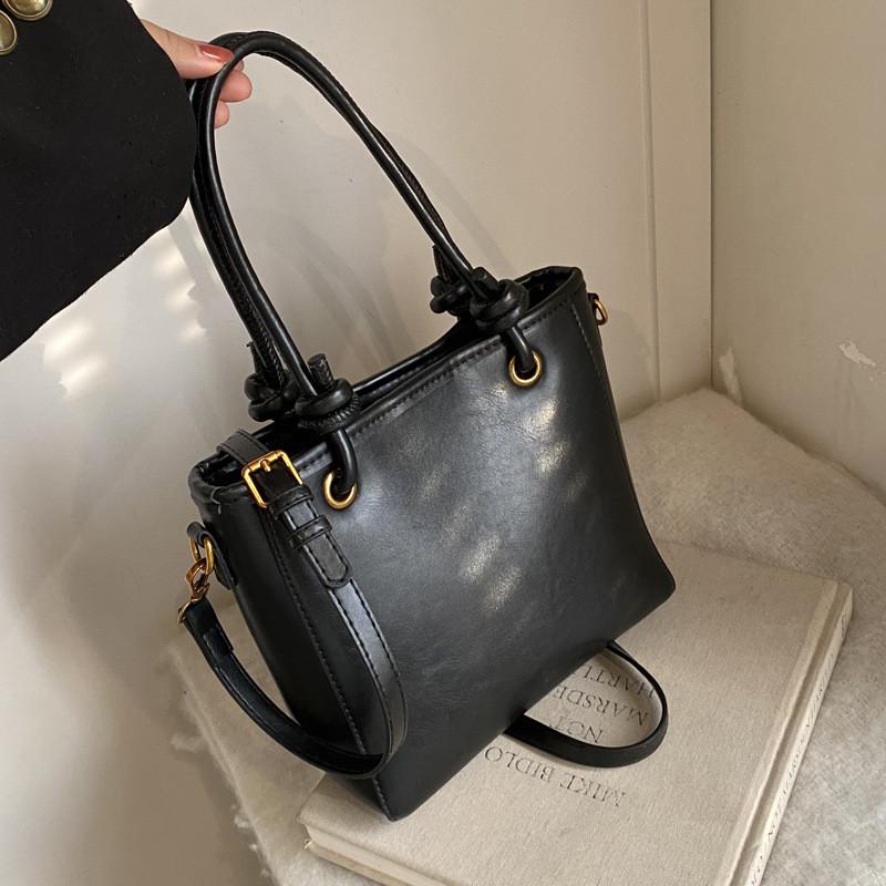 IELGY Large-Capacity Autumn Winter Retro All-Match Fashion Cross-Body Simple Portable Work Commuter