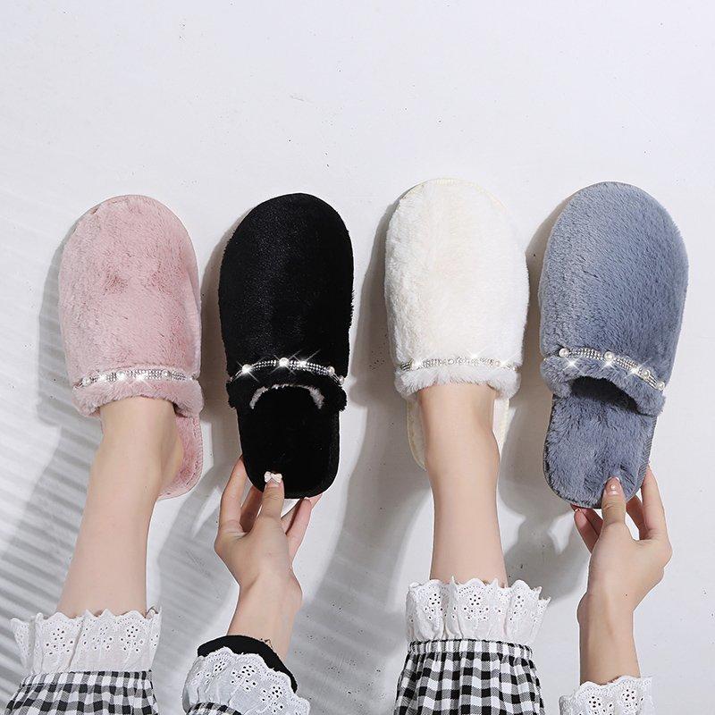 Fashion Crystal Strawberry Cotton Slippers Women 2025 Winter Soft Plush Warm House Slippers Woman Anti Slip Flat Heel Plush Slides Lady