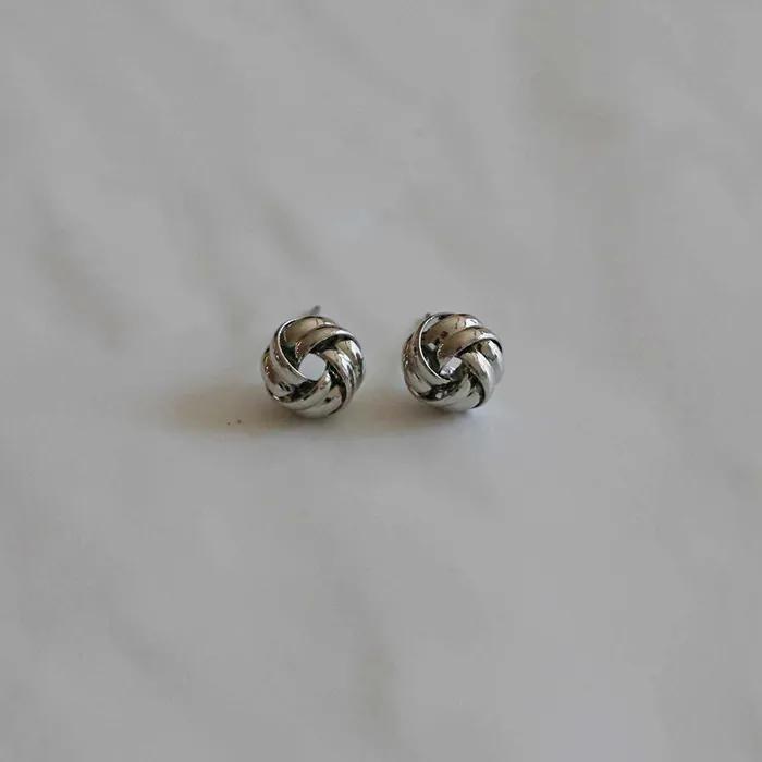 _JJ64 Silver Point Twist Mini Earrings