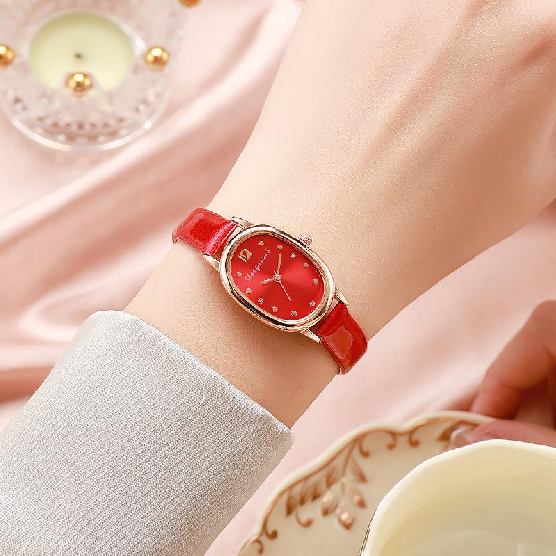 Retro Oval Ladies' Quartz Watch - Leather Strap, Simple Design