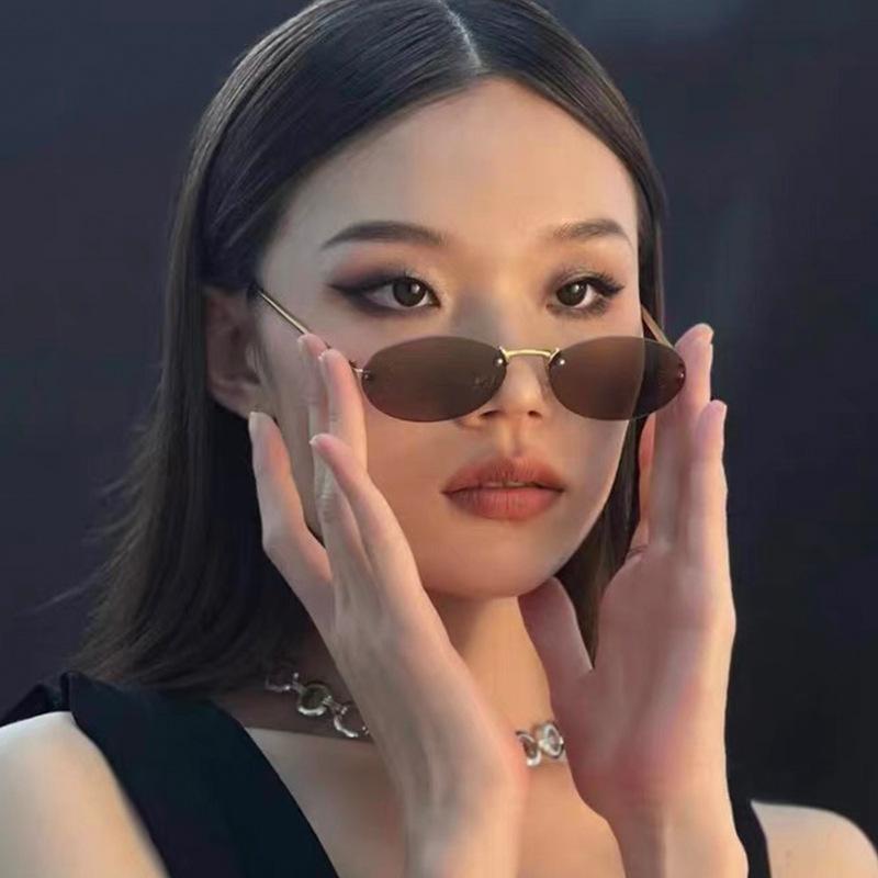 Oval Shape Women Sun Glasses European American Style Y2K Stylish Sunglasses for Women Vintage Retro Female Sunglass