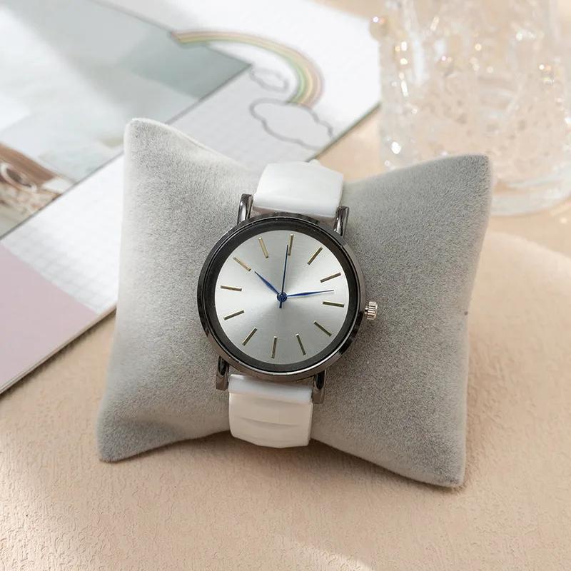 Simple Blue Ladies Dress Quartz Watch Fashion Silicone Stripes Women Brands Clocks Wristwatches Female Sports Quartz Clock Gifts